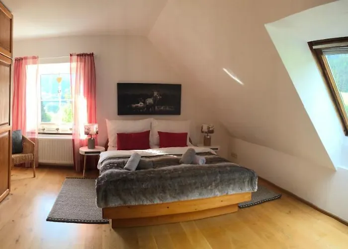 Pool, Pokale, Sauna, Billard, Kirche U. Viel Holiday home