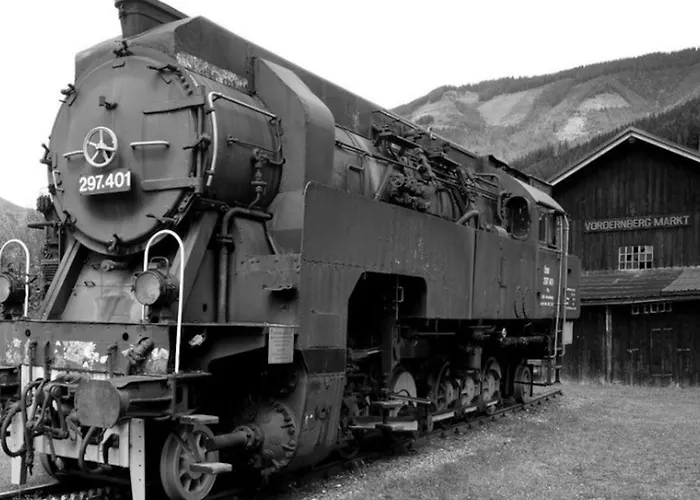 Pool, Pokale, Sauna, Billard, Kirche U. Viel Ferienhaus Vordernberg